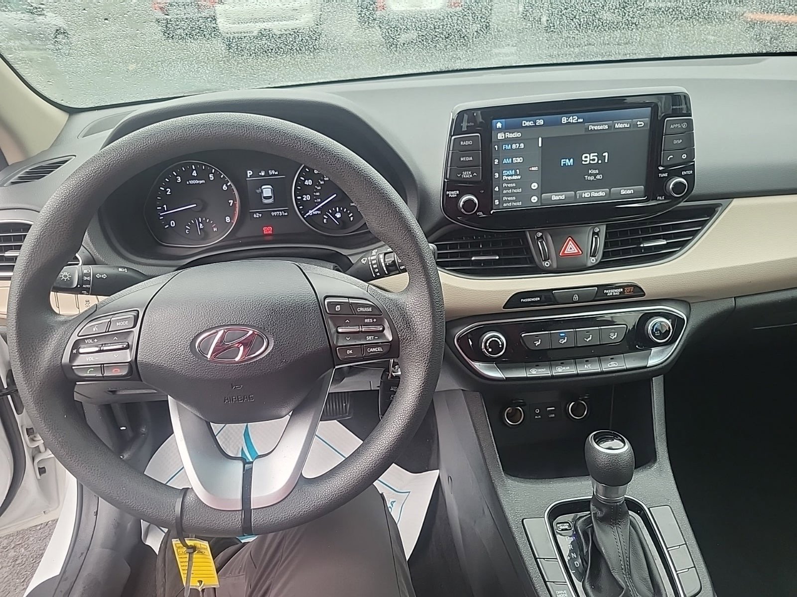 Used 2018 Hyundai Elantra GT image 6