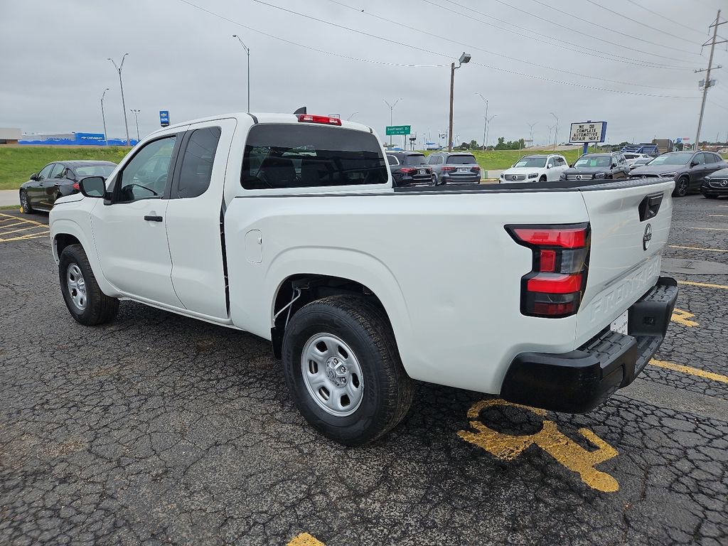 Used 2022 Nissan Frontier S RWD image 4