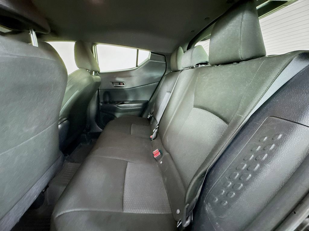 Used 2019 Toyota C-HR LE FWD image 29