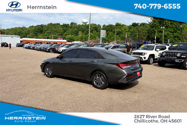 Used 2024 Hyundai Elantra SEL FWD image 5