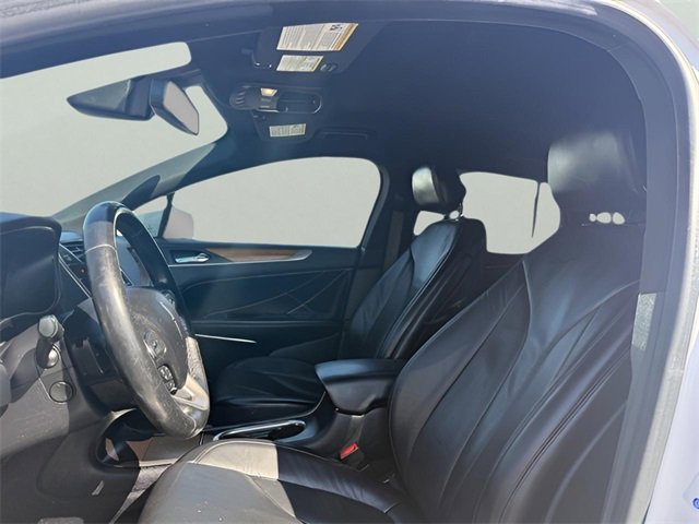 Used 2019 Lincoln MKC Select w/ Select Plus Package image 13