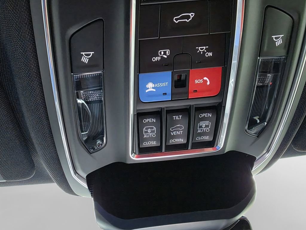 New 2025 Jeep Grand Cherokee Limited w/ Luxury Tech Group II AWD/4WD image 33
