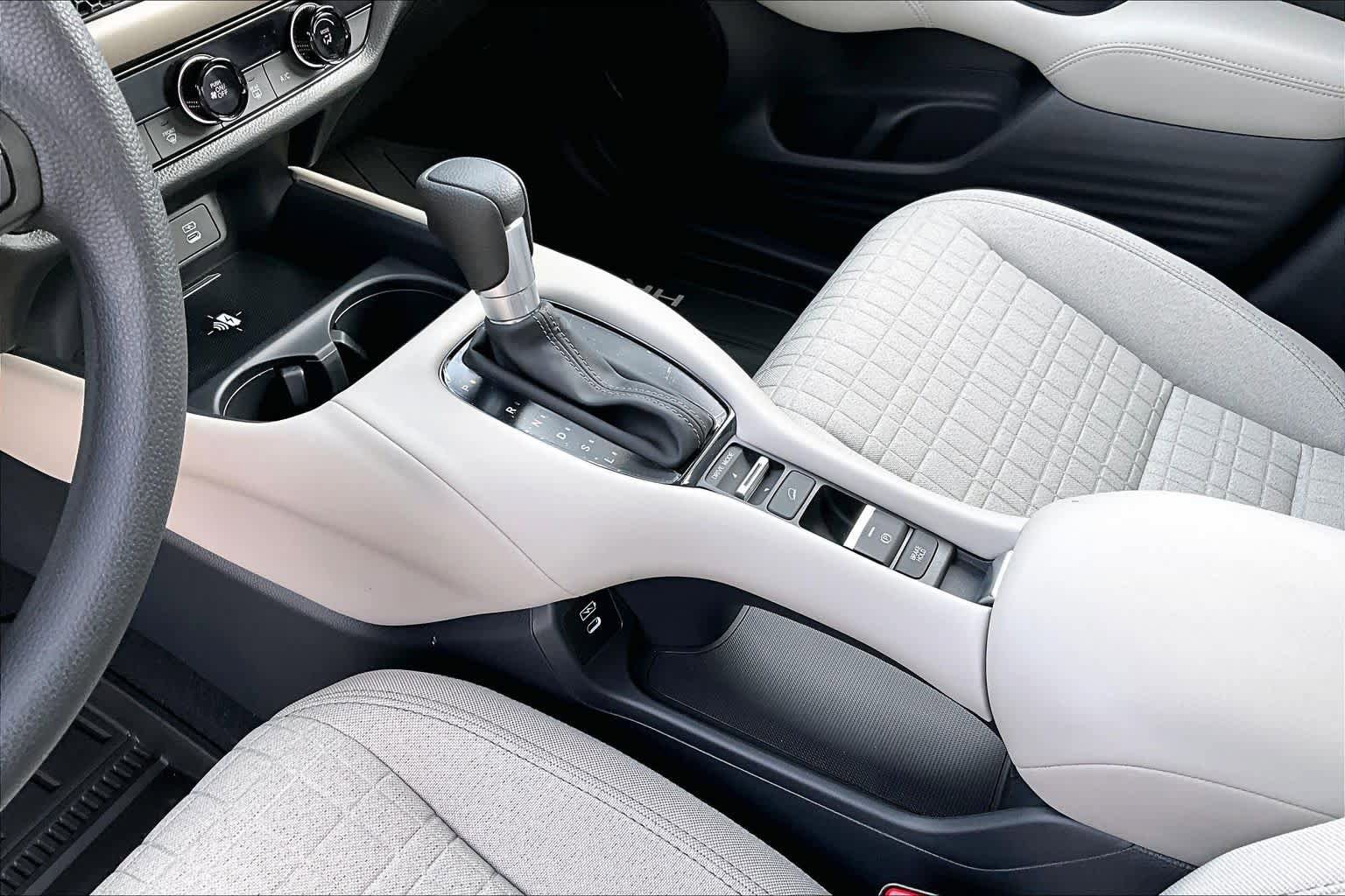 New 2026 Honda HR-V LX image 7