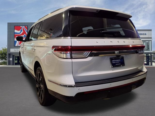 Used 2023 Lincoln Navigator Reserve AWD/4WD image 3