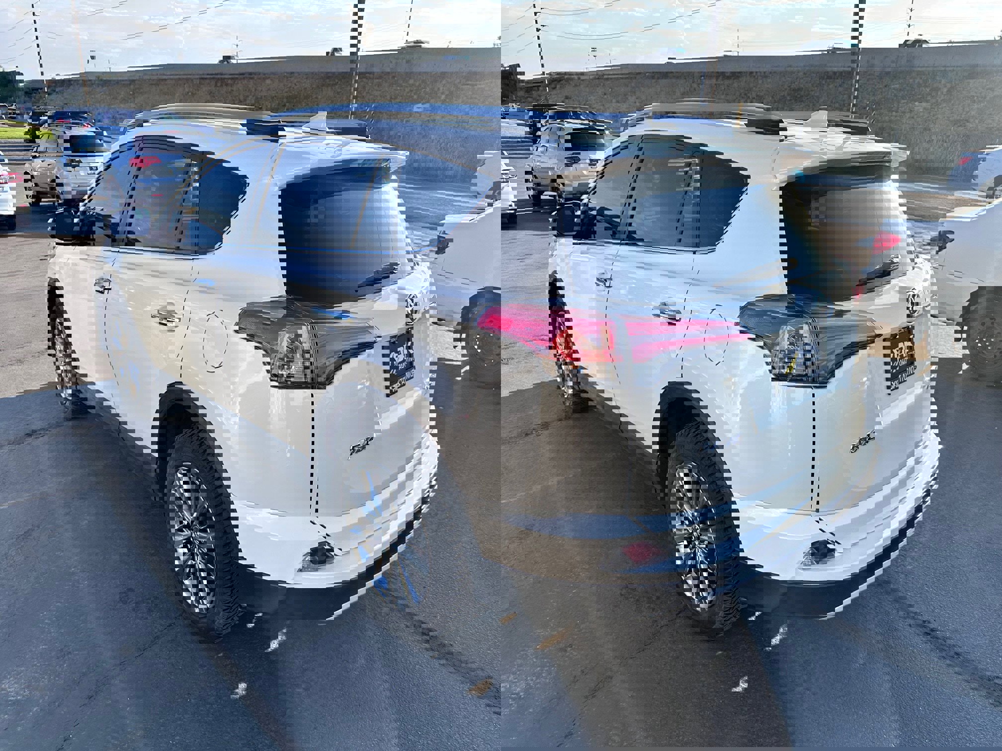 Used 2018 Toyota RAV4 Limited image 4