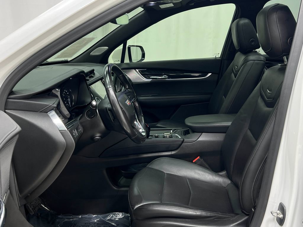 Used 2021 Cadillac XT6 Premium Luxury image 13