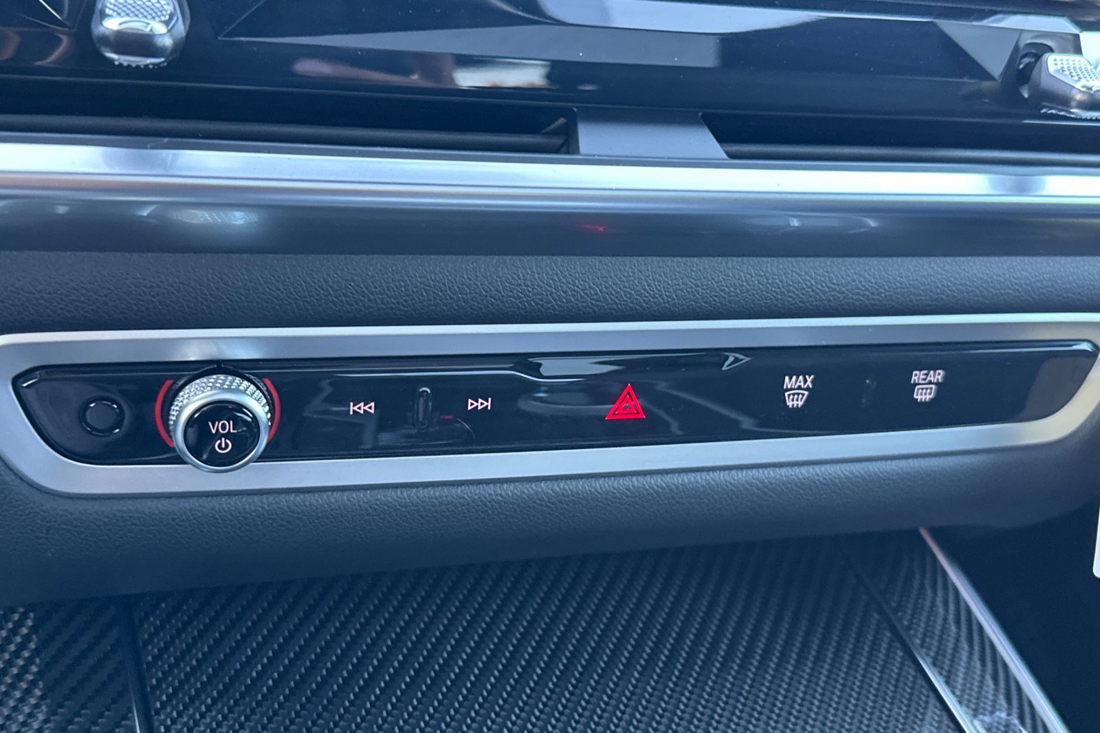 New 2026 BMW X5 M60i image 18