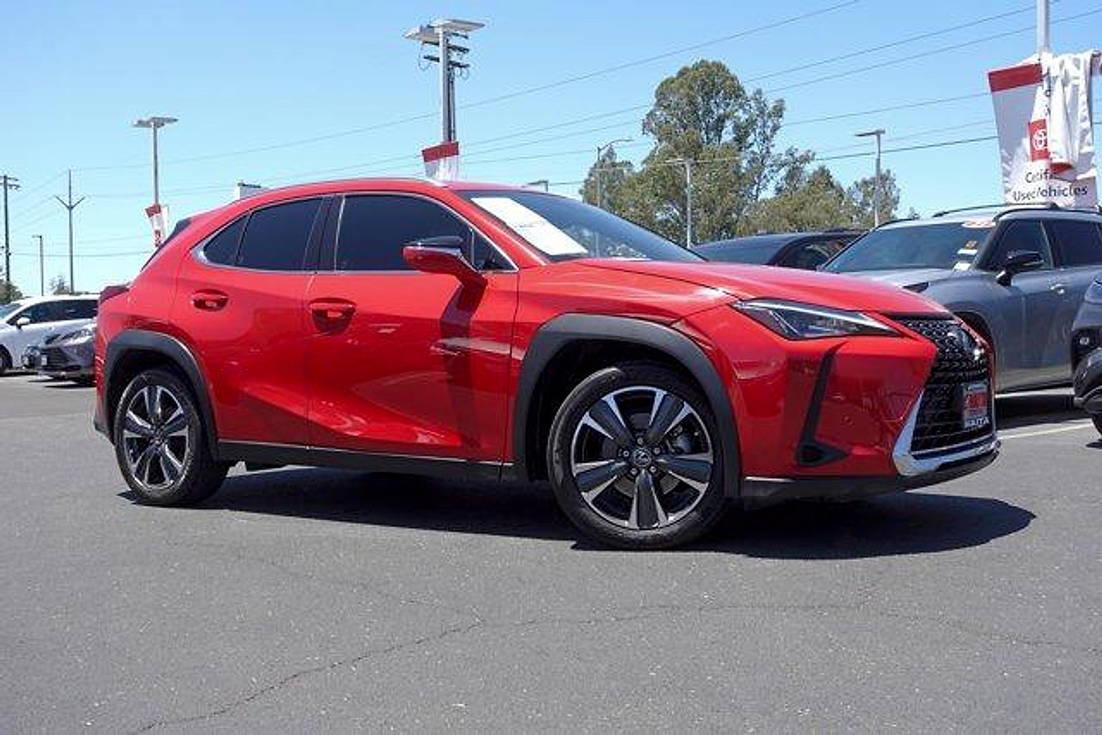 Used 2019 Lexus UX 200 w/ Premium Package FWD image 4