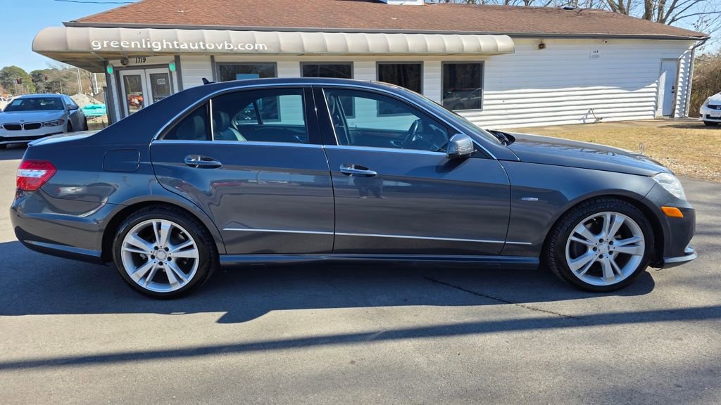 Used 2012 Mercedes-Benz E 350 4MATIC Sedan image 4