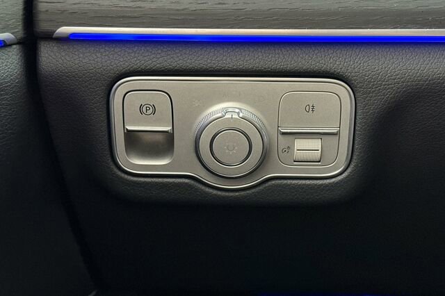 Certified 2025 Mercedes-Benz GLS 450 4MATIC image 32