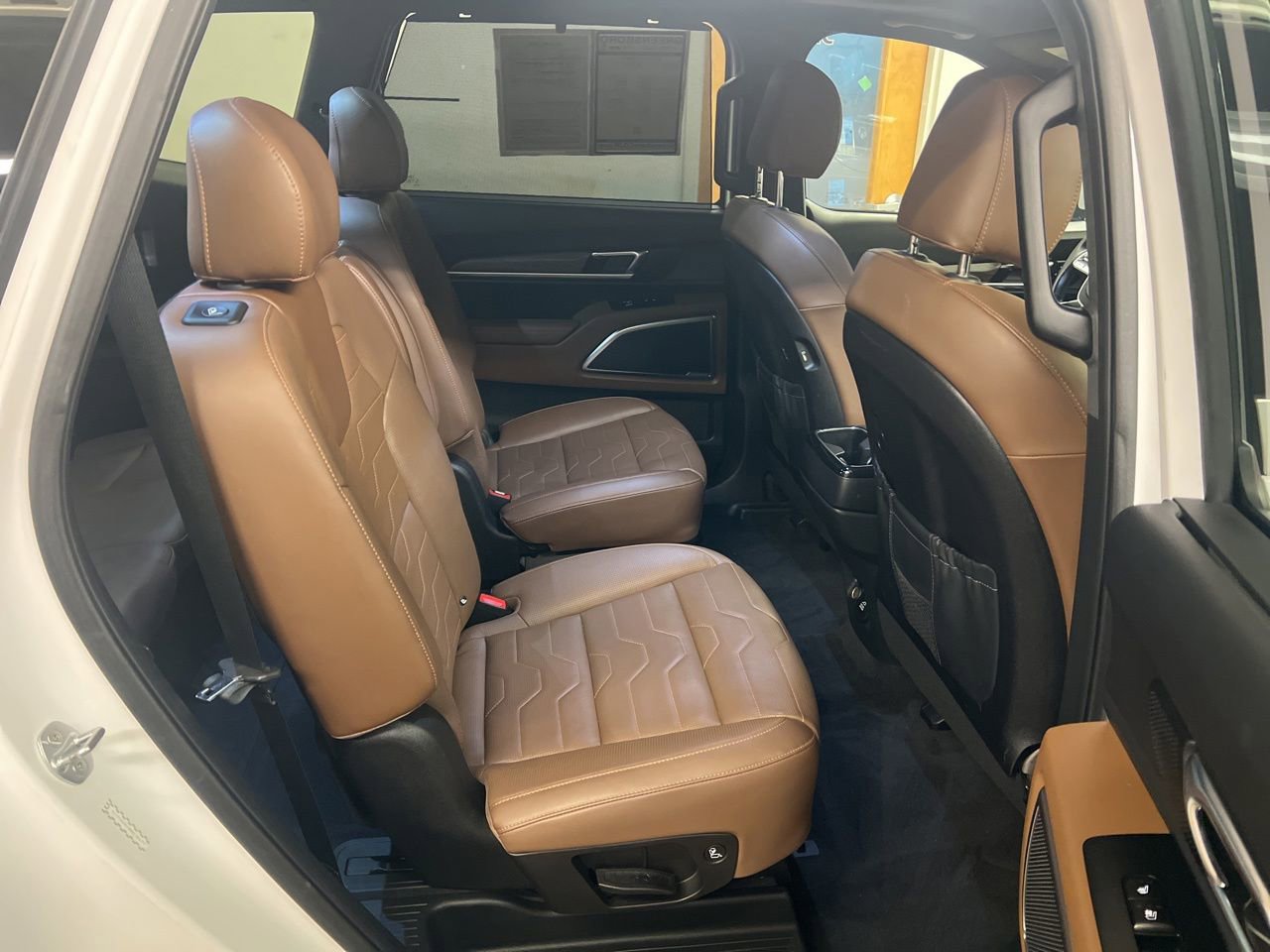 Used 2021 Kia Telluride SX w/ SX Prestige Package AWD/4WD image 21