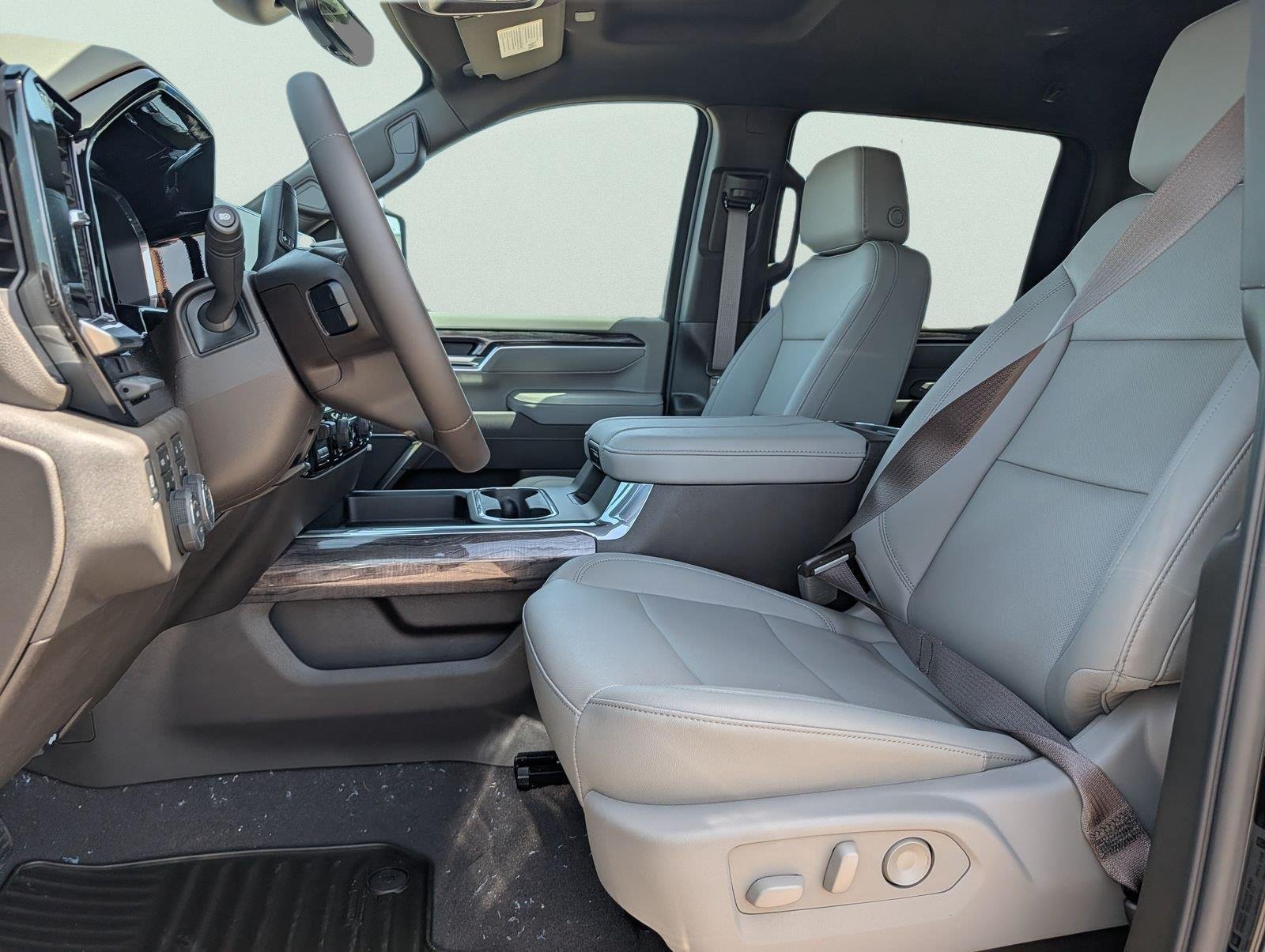 New 2026 Chevrolet Silverado 2500 LTZ w/ LTZ Convenience Package AWD/4WD image 9