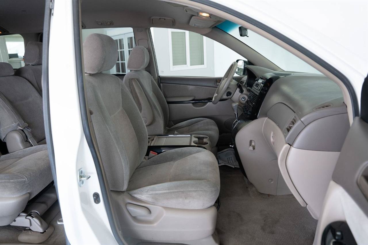 Used 2004 Toyota Sienna CE FWD image 11