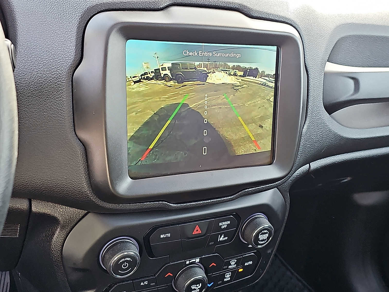 Used 2023 Jeep Renegade Latitude w/ Sun/Sound Group image 19