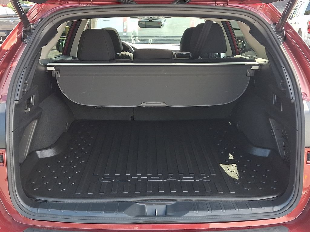 Used 2023 Subaru Outback Premium AWD/4WD image 29