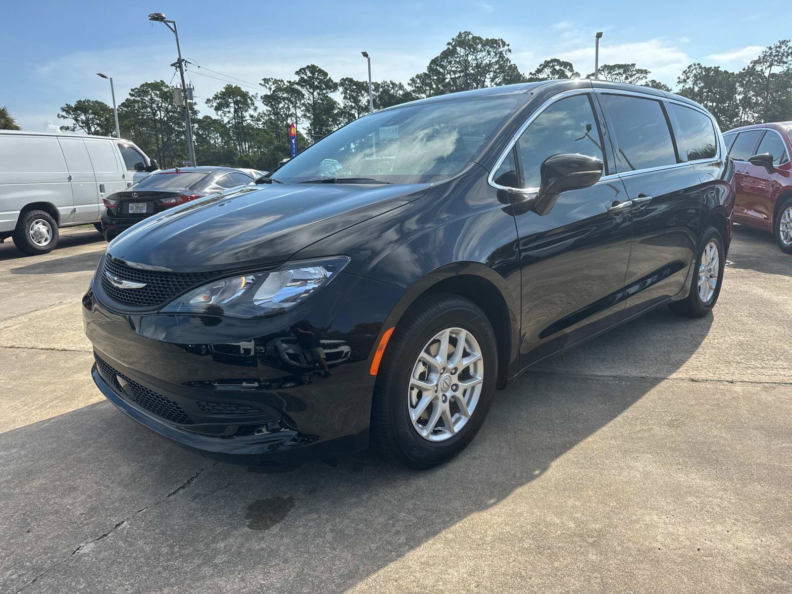 New 2026 Chrysler Voyager LX FWD image 7