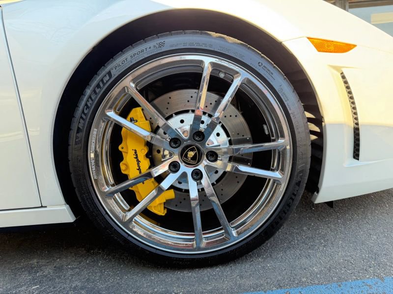 Used 2013 Lamborghini Gallardo LP 550-2 RWD image 32