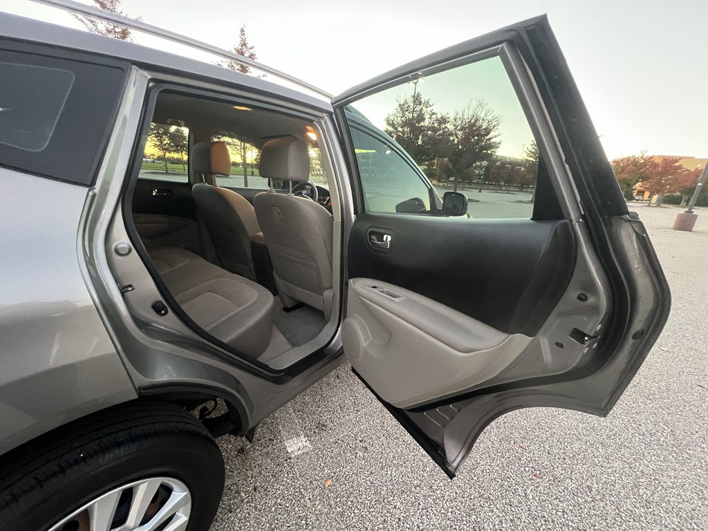 Used 2014 Nissan Rogue S w/ Convenience Package AWD/4WD image 11