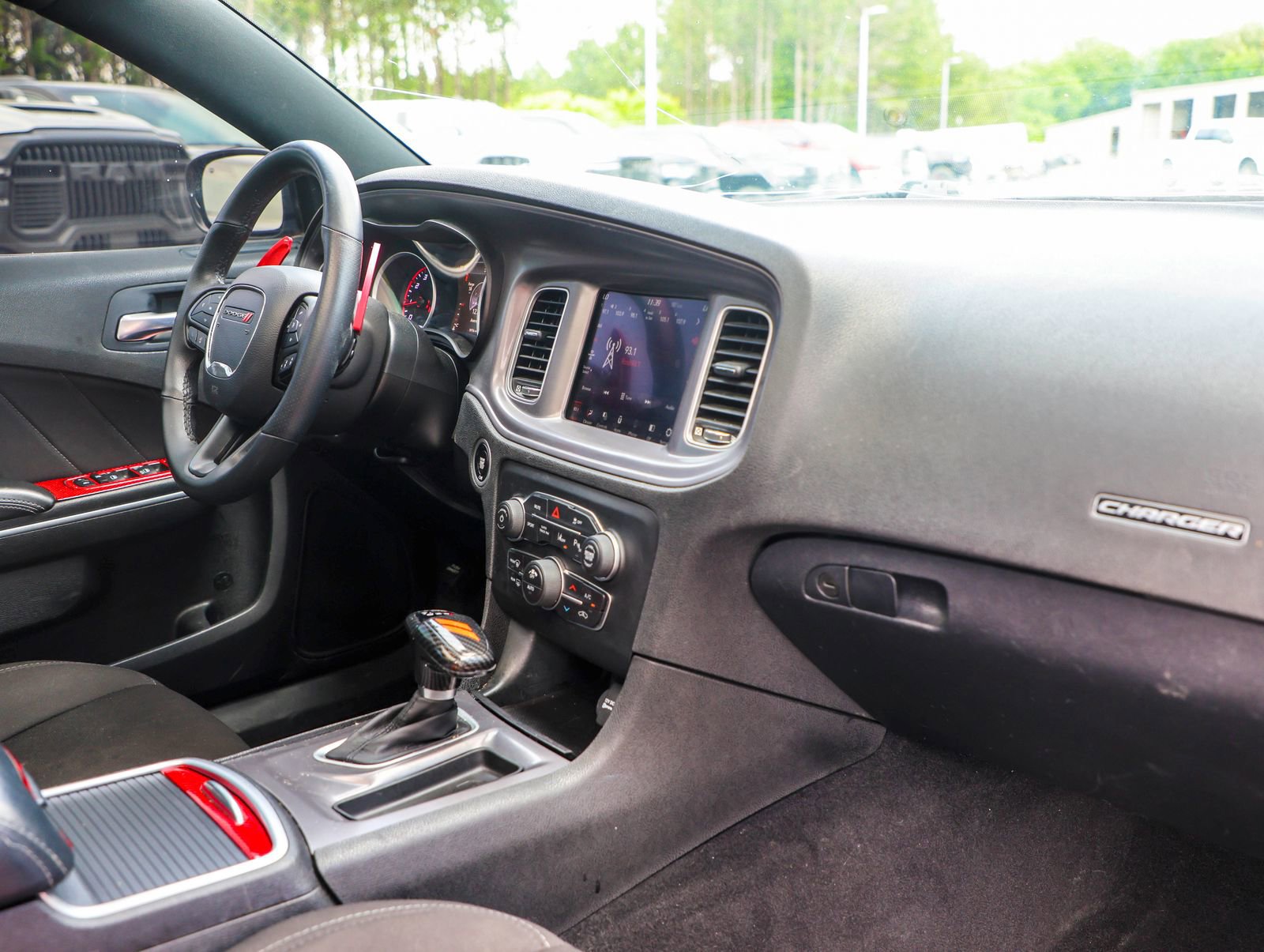 Used 2023 Dodge Charger R/T w/ Technology Group RWD image 9