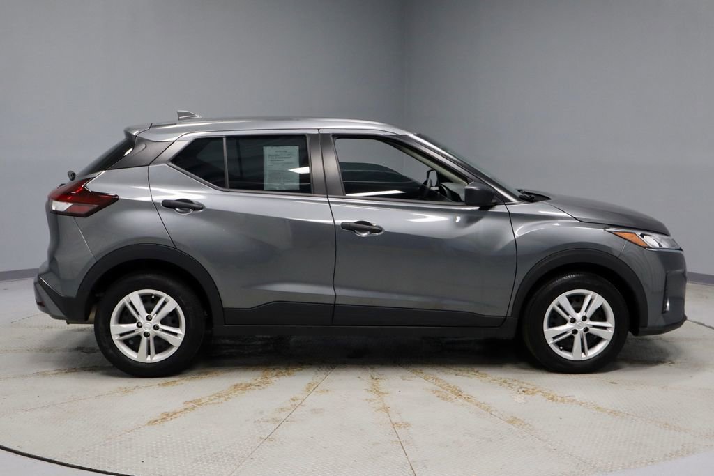 Certified 2025 Nissan Kicks Play S image 5