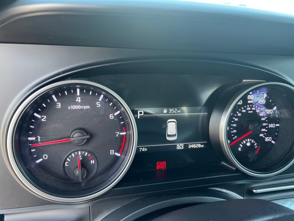 Used 2024 Kia Carnival LX FWD image 26