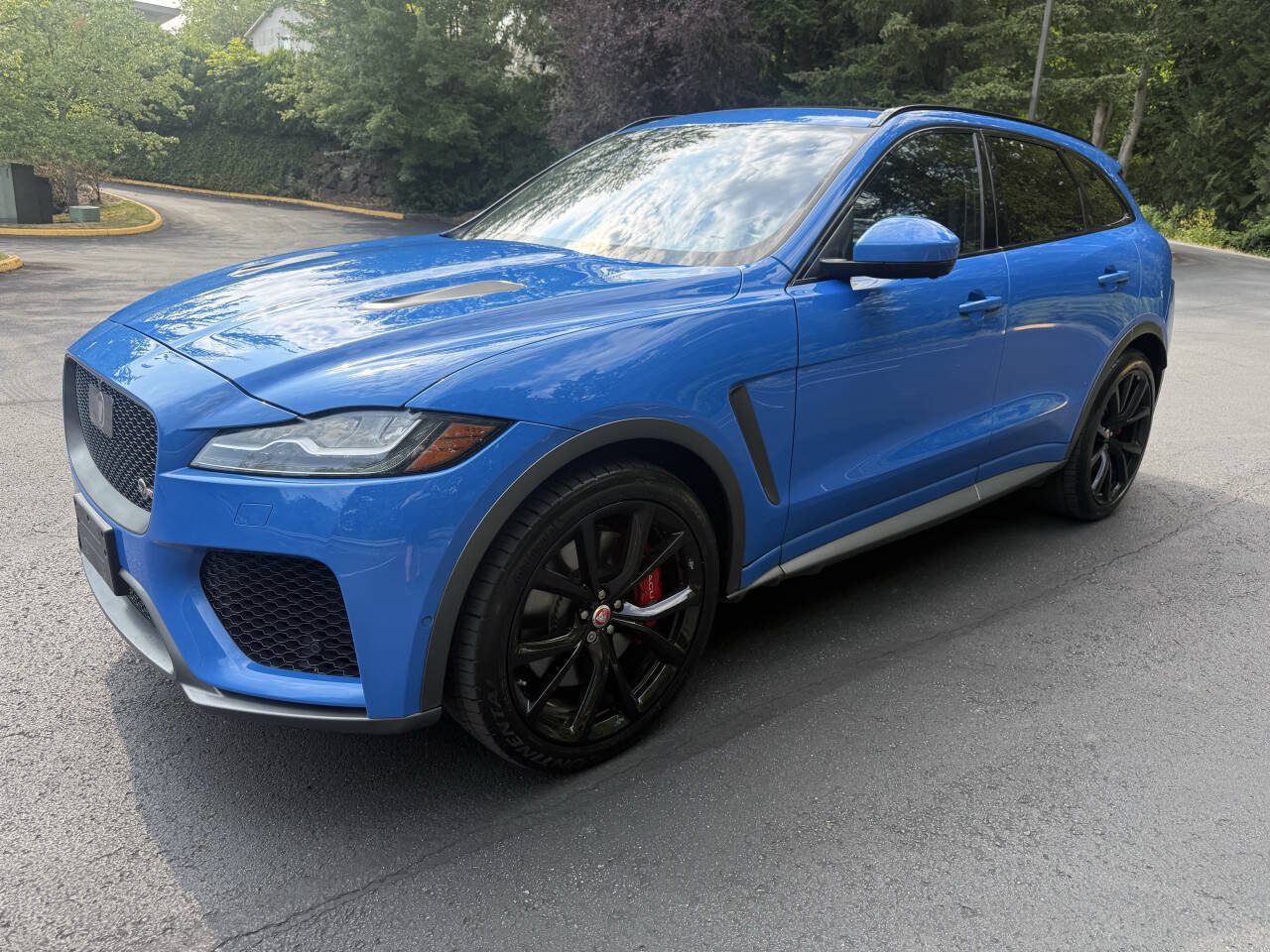 Used 2019 Jaguar F-PACE SVR AWD/4WD image 1