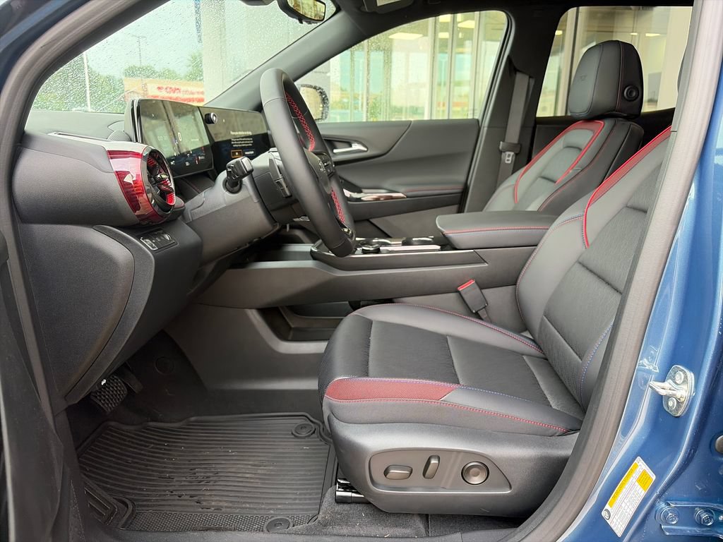 New 2026 Chevrolet Equinox RS w/ Convenience Package III AWD/4WD image 14
