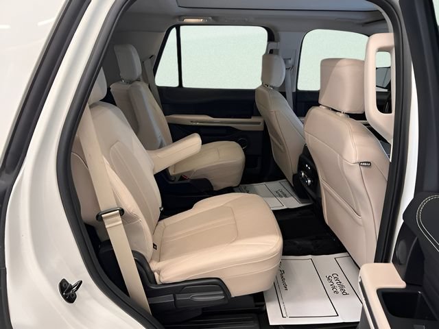 Used 2024 Ford Expedition Platinum AWD/4WD image 11