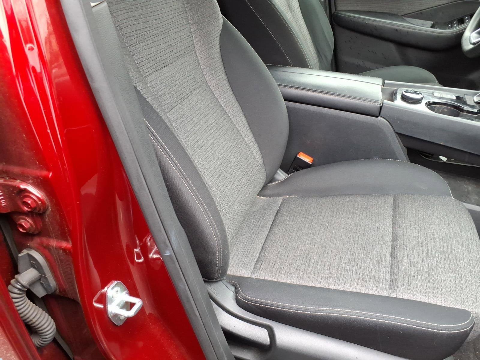 Used 2023 Nissan Rogue SV image 6