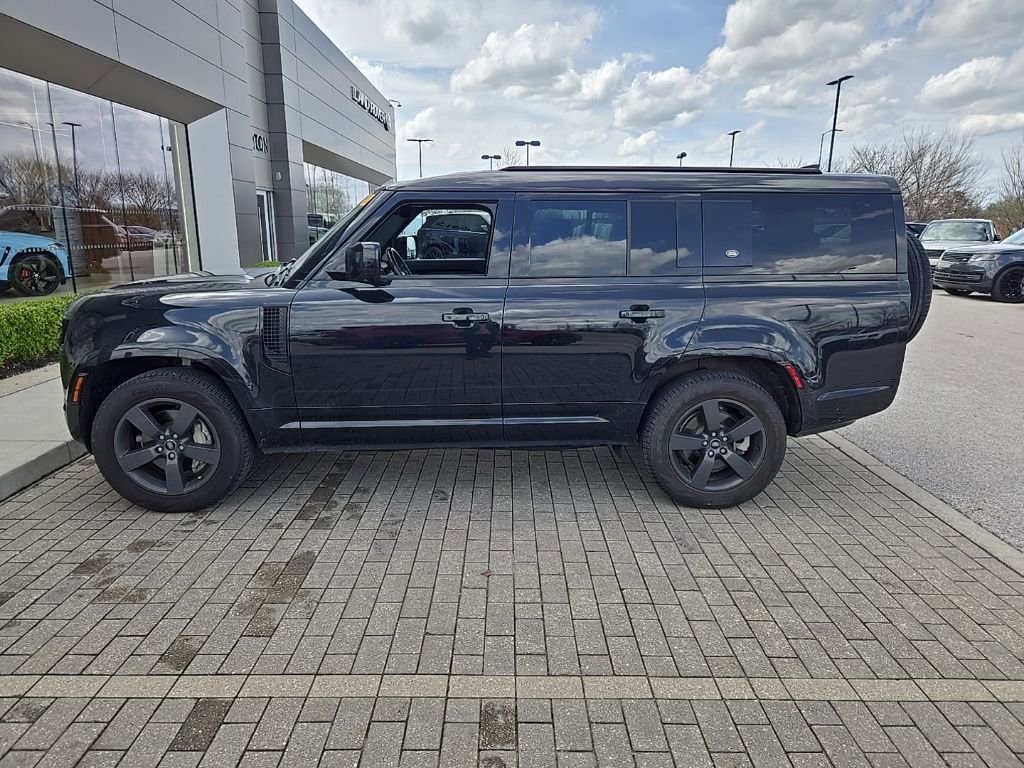 Certified 2023 Land Rover Defender 130 X-Dynamic SE image 8