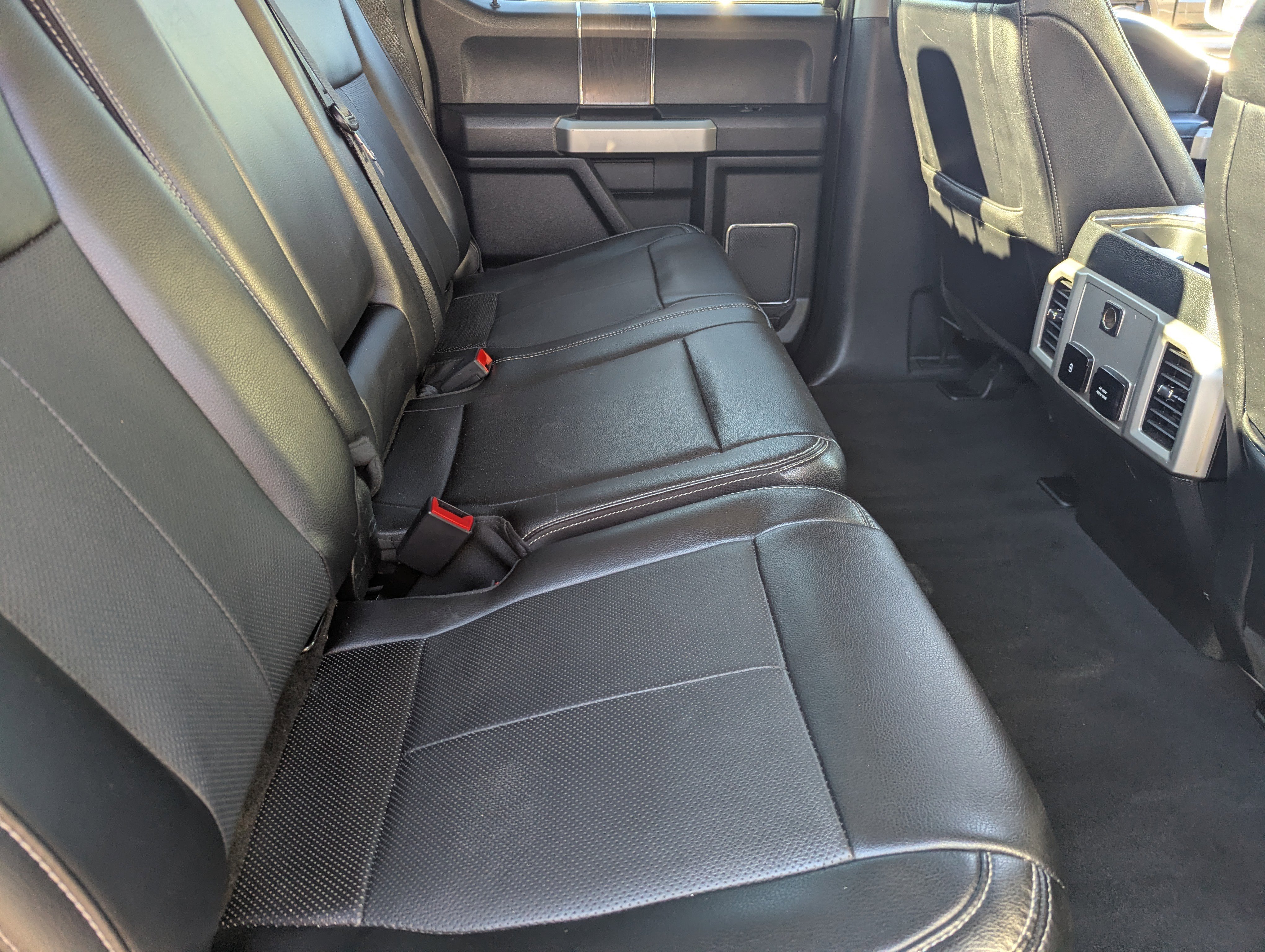 Used 2021 Ford F250 Lariat image 11