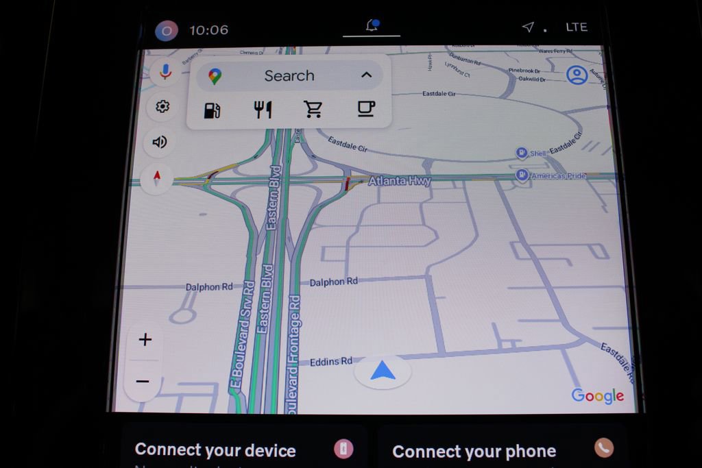 Used 2023 Volvo XC40 B4 Plus w/ Driver Assist Package image 13