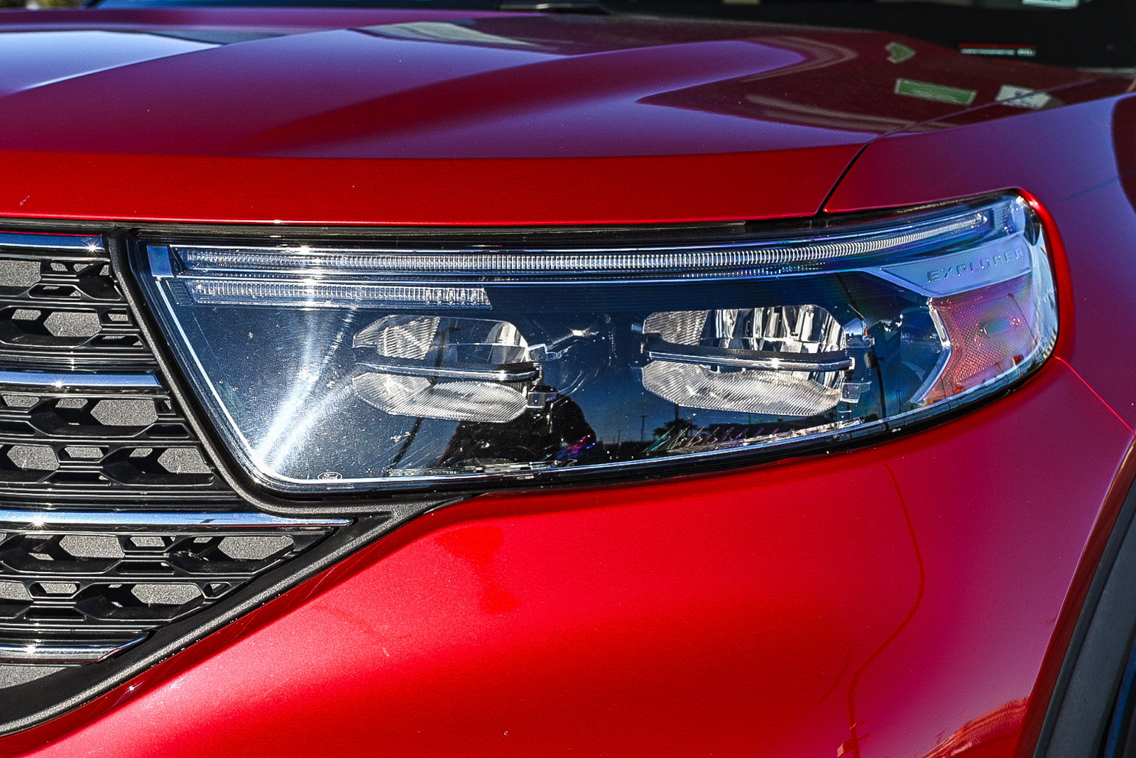 Used 2022 Ford Explorer XLT image 4