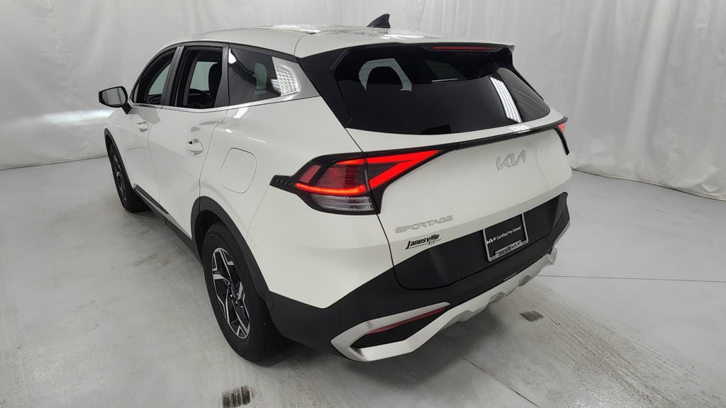 Used 2023 Kia Sportage LX FWD image 5