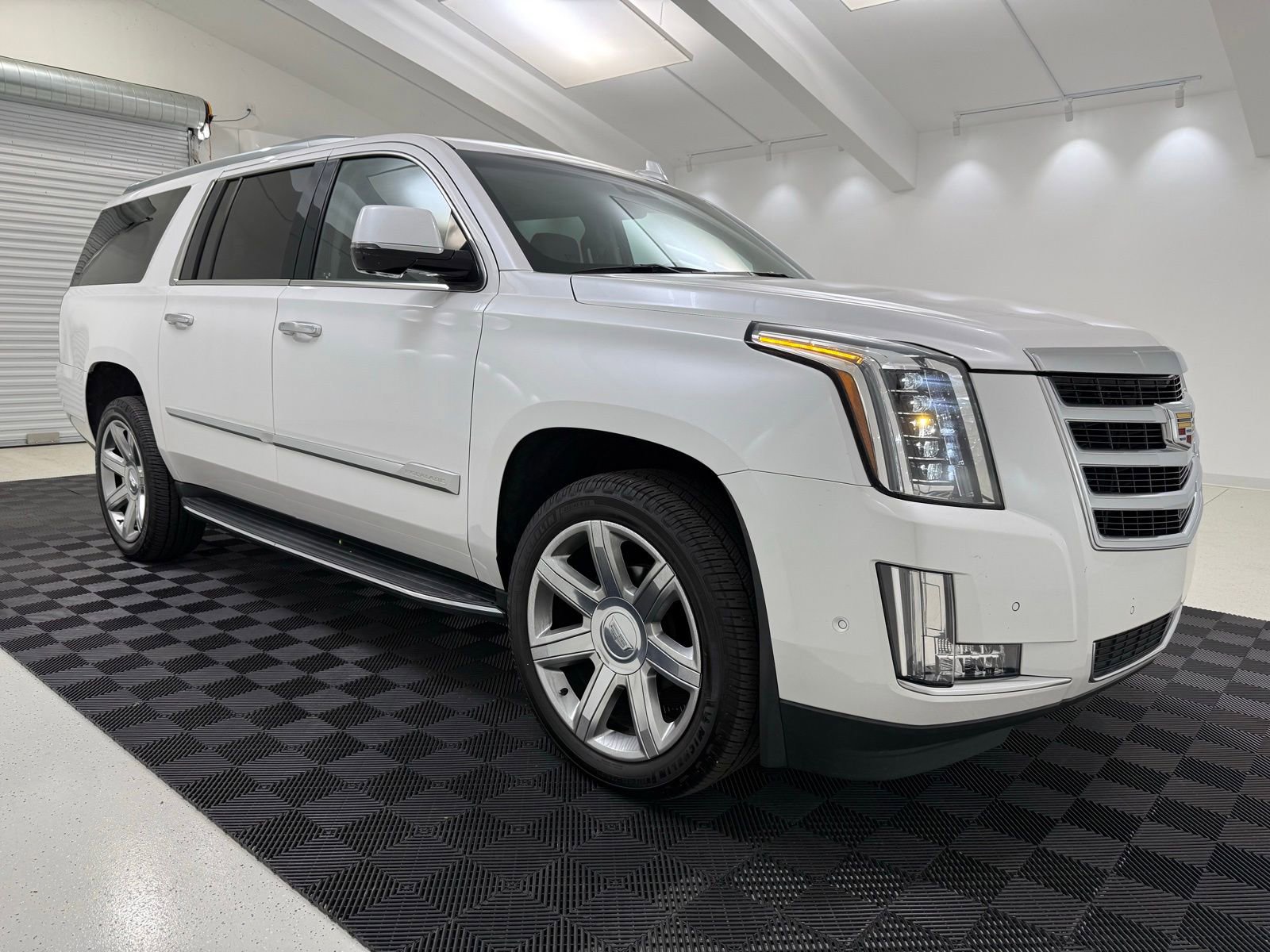 Used 2019 Cadillac Escalade ESV Luxury