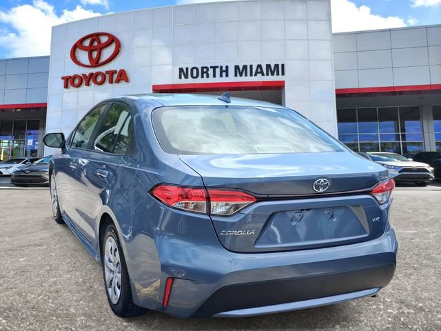 Used 2021 Toyota Corolla LE image 3