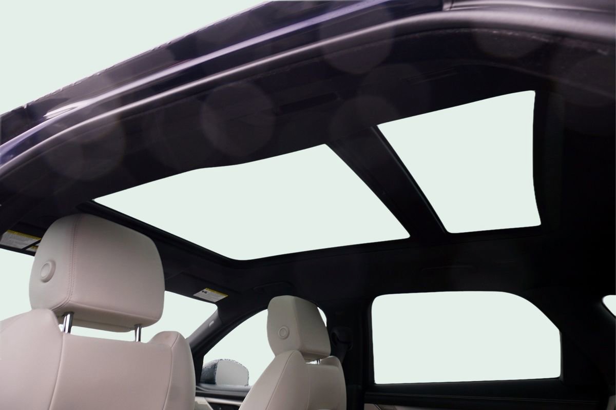 Used 2025 Jaguar F-PACE R-Dynamic S image 19