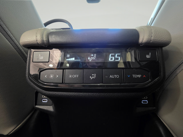 Used 2024 Toyota Grand Highlander AWD Hybrid image 31