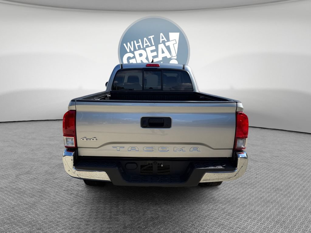 Used 2022 Toyota Tacoma SR5 w/ SR5 Appearance Package (SM) AWD/4WD image 5