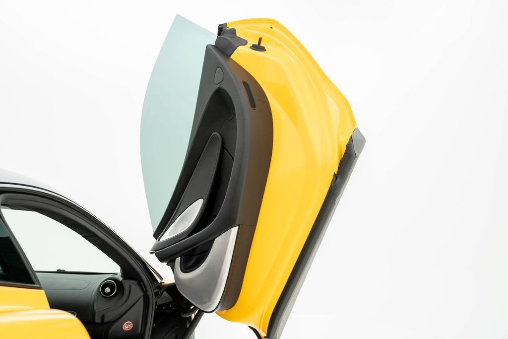 Used 2023 McLaren GT image 28
