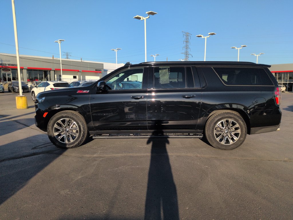 Used 2024 Chevrolet Suburban Z71 w/ Off-Road Capability Package AWD/4WD image 2