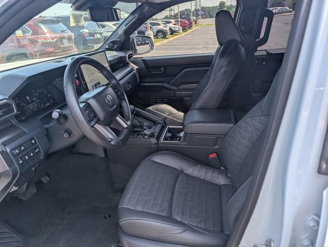 Used 2026 Toyota 4Runner TRD Off-Road Premium AWD/4WD image 13