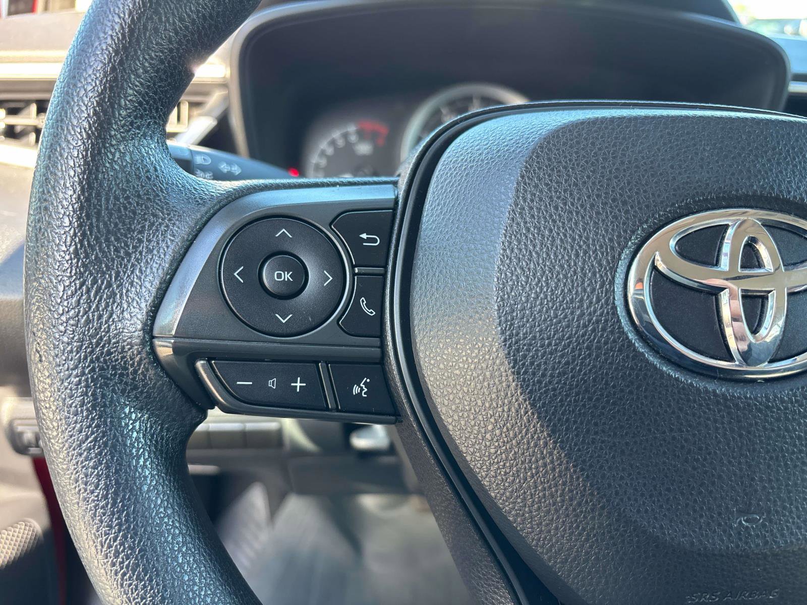 Used 2021 Toyota Corolla LE FWD image 14
