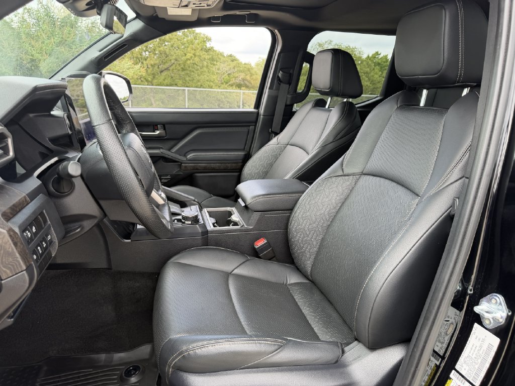 Used 2025 Toyota Tacoma Limited w/ Tow Tech Package AWD/4WD image 26