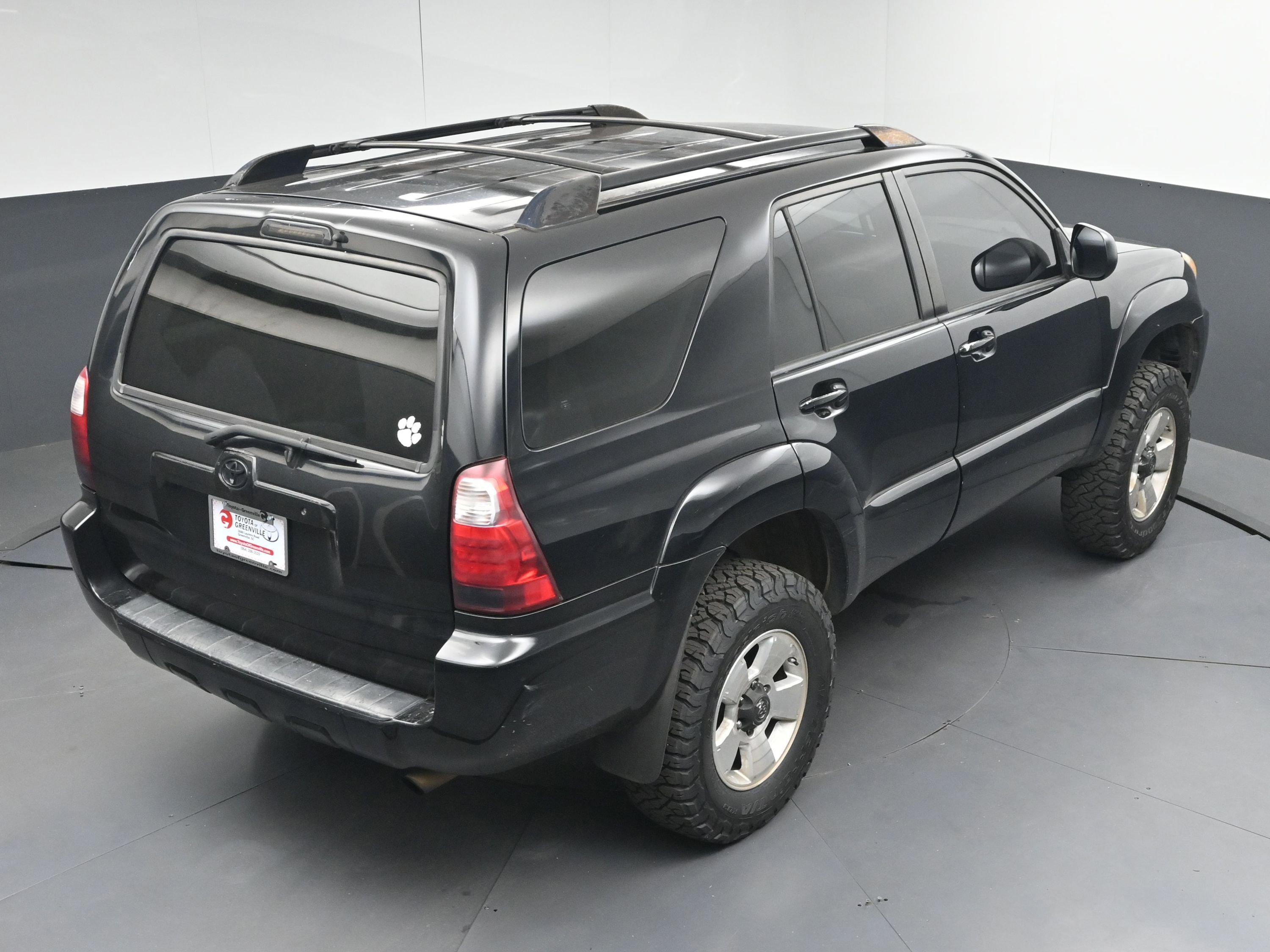 Used 2007 Toyota 4Runner SR5 AWD/4WD image 32