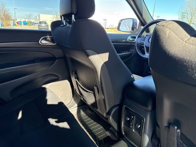 Used 2017 Jeep Grand Cherokee Laredo w/ Quick Order Package 23E image 27