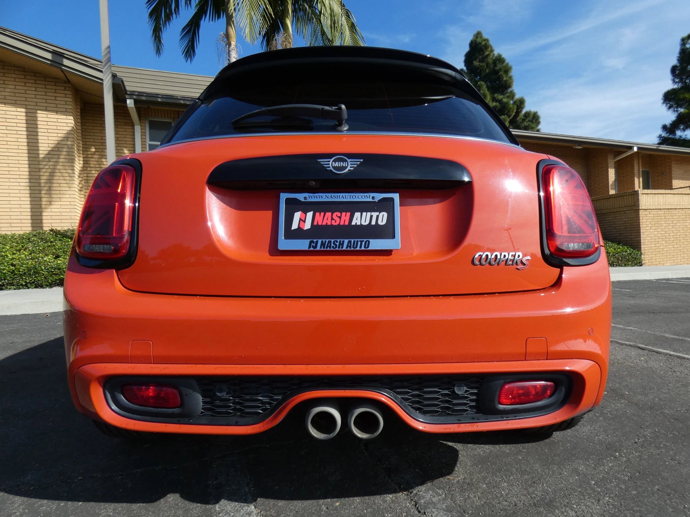 Used 2019 MINI Cooper S w/ Premium Package image 10