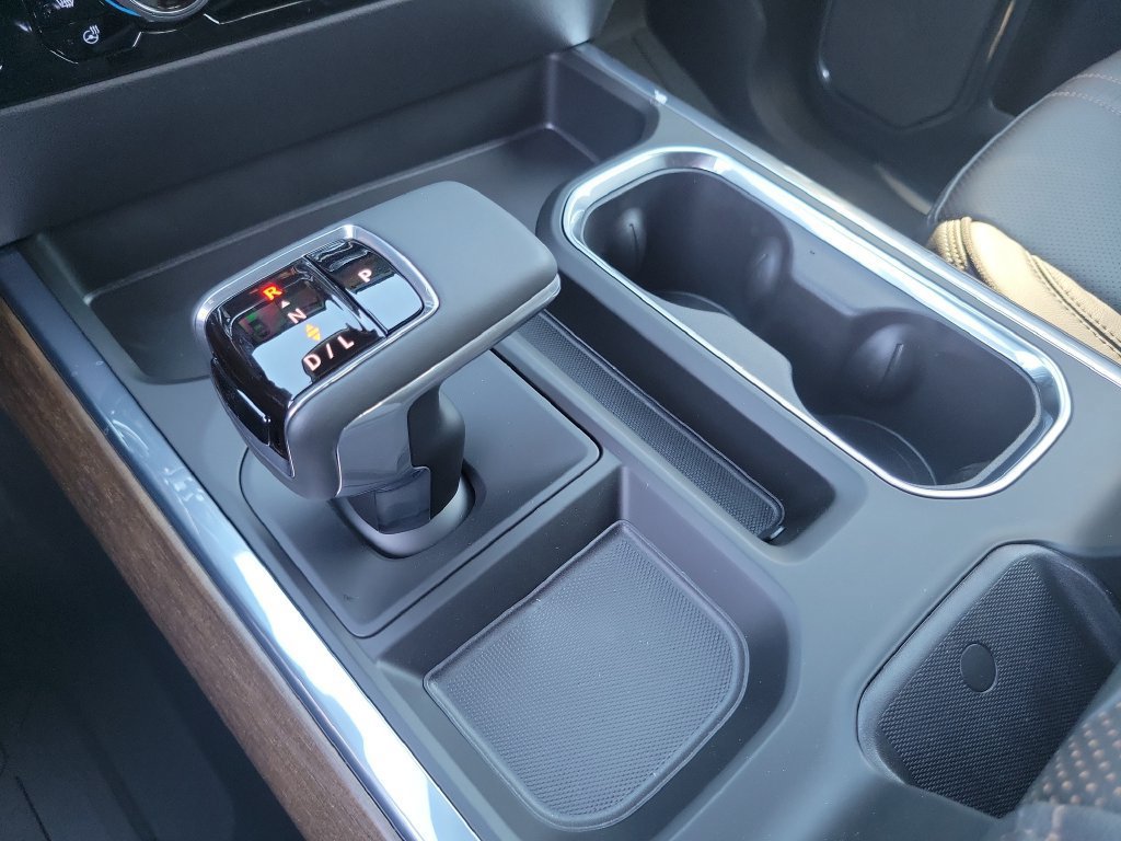 New 2026 Chevrolet Silverado 1500 High Country w/ Midnight Edition AWD/4WD image 11