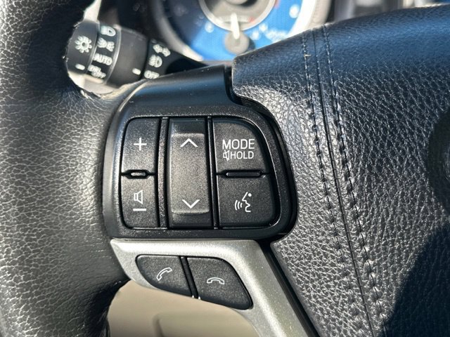 Used 2020 Toyota Sienna XLE w/ XLE Navigation Package AWD/4WD image 31