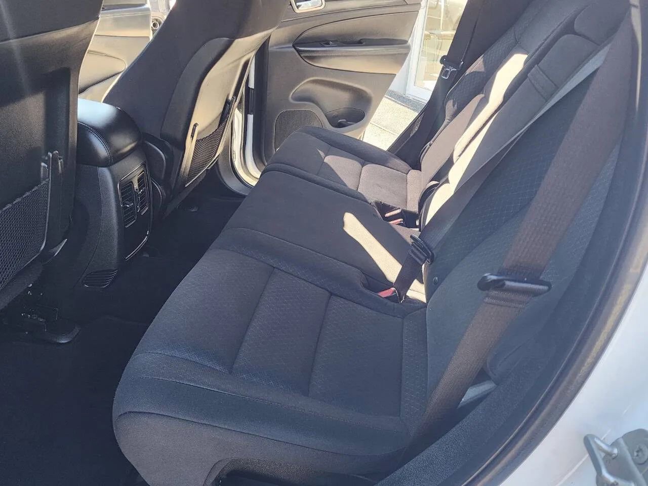 Used 2020 Jeep Grand Cherokee Laredo image 10